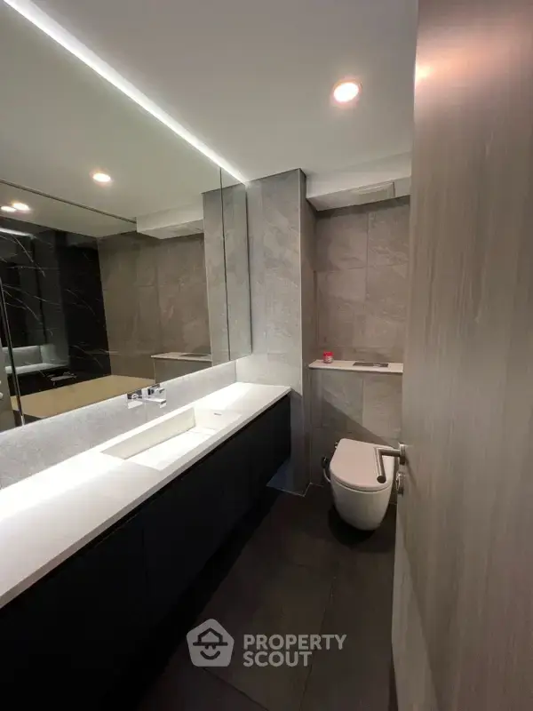 3-BR Condo at Landmark @ Grand Station By Siamese Asset in Khan Na Yao — ภาพ 6
