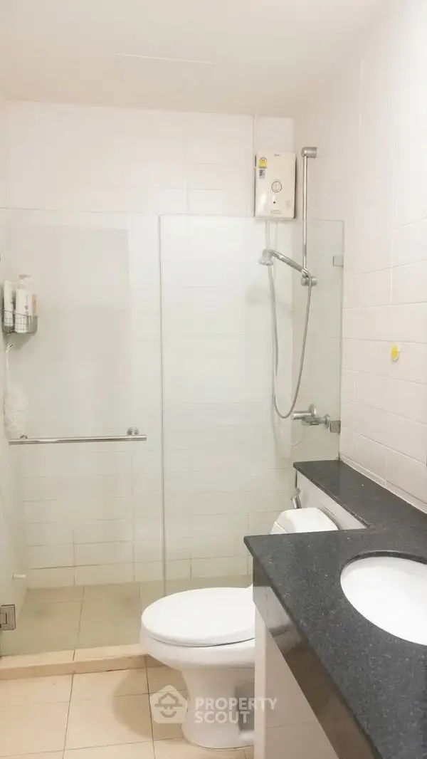 1-BR Condo at Vista Garden Condominium near BTS Phra Khanong — ภาพ 7