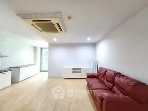 1-BR Condo at Sukhumvit Living Town near MRT Phetchaburi — photo 2
