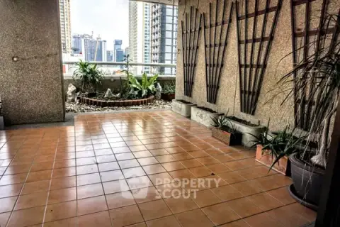 3-BR Condo at Asoke Tower near MRT Phetchaburi — photo 3