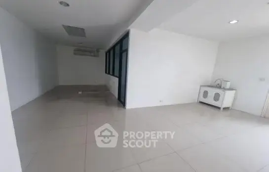 1-BR Condo at Thairong Tower in Suan Luang — ภาพ 4