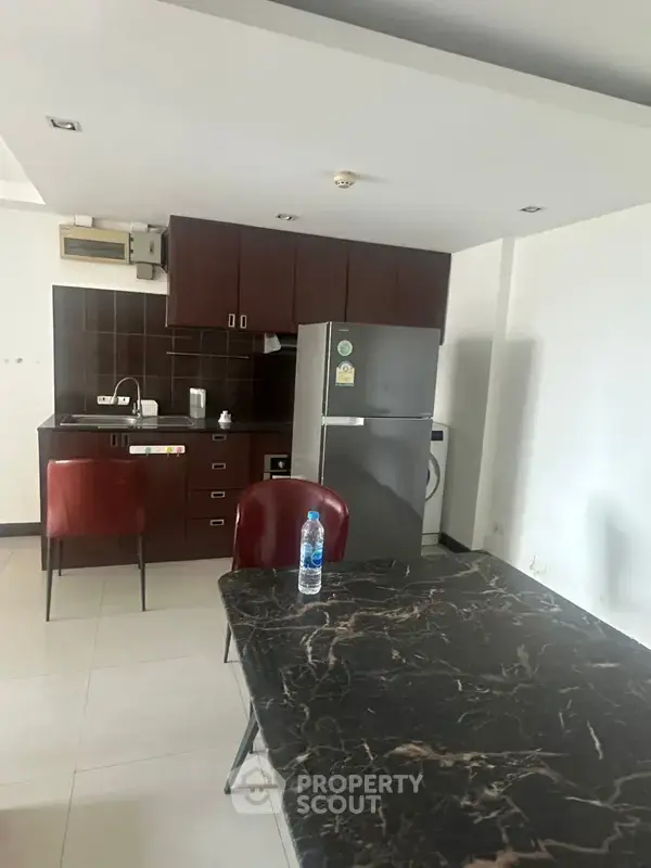 3-BR Condo at Le Nice Ekkamai Condominium near BTS Ekkamai — 照片 2