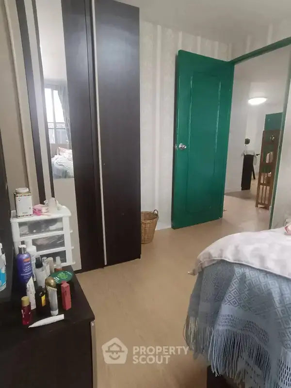 2-BR Condo at Vivid Tower Condominium near ARL Hua Mak — photo 5
