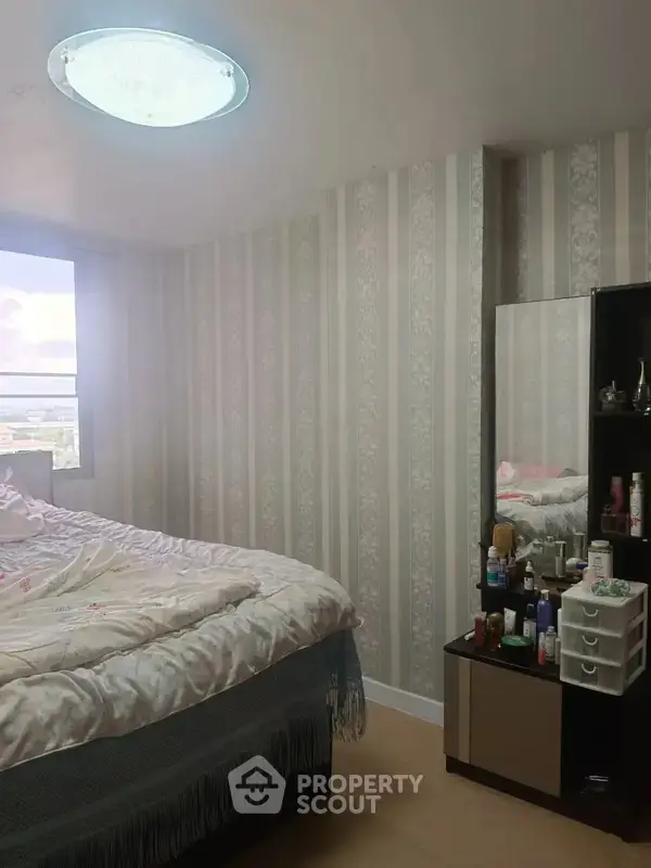 2-BR Condo at Vivid Tower Condominium near ARL Hua Mak — photo 6