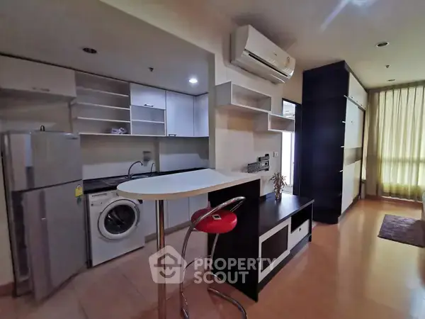 1-BR Condo at The Star Estate @ Rama III Condominium close to Phra Ram 3 — photo 5