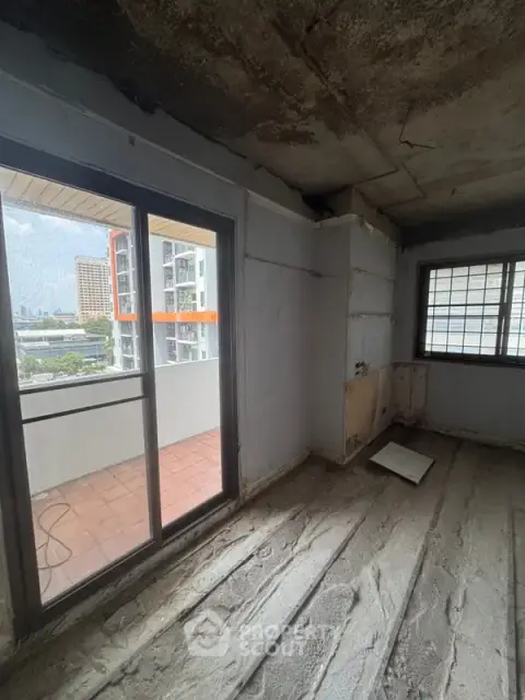 2-BR Condo at Green Peace Mansion near MRT Kamphaeng Phet — ภาพ 5