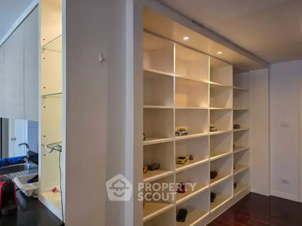 3-BR Condo at DS Tower 1 near BTS Phrom Phong — photo 5