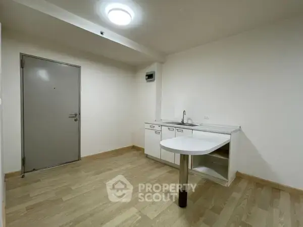 1-BR Condo at Phahol Metro near BTS Saphan Khwai — photo 4