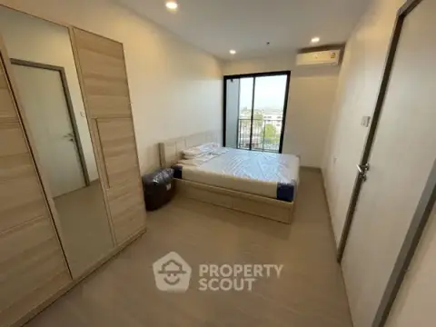 1-BR Condo at Supalai Lite Thaphra-Wongwian Yai near MRT Tha Phra — фото 3