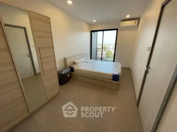 1-BR Condo at Supalai Lite Thaphra-Wongwian Yai near MRT Tha Phra — фото 3