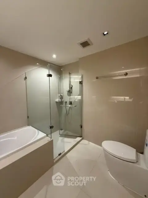 2-BR Condo at Vtara 36 near BTS Thong Lor — photo 2