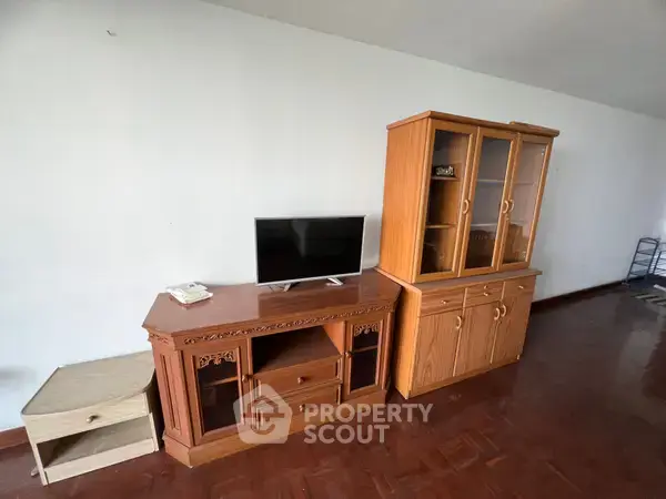 3-BR Condo at D.S. Tower 2 Sukhumvit 39 Condominium near MRT Sukhumvit — photo 7