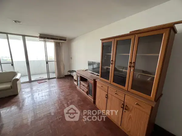 3-BR Condo at D.S. Tower 2 Sukhumvit 39 Condominium near MRT Sukhumvit — photo 4