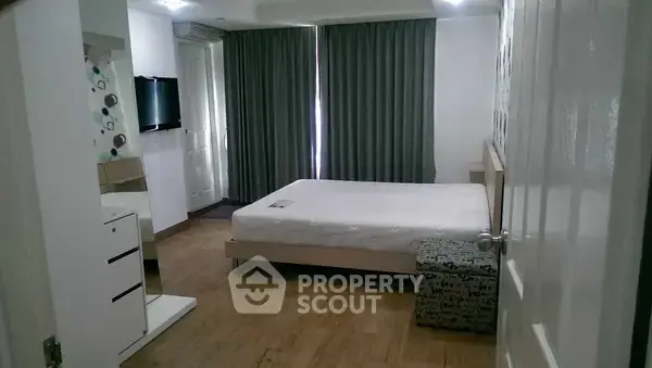 2-BR Condo at Zenith Place @ Sukhumvit Condominium near BTS Phra Khanong — фото 5