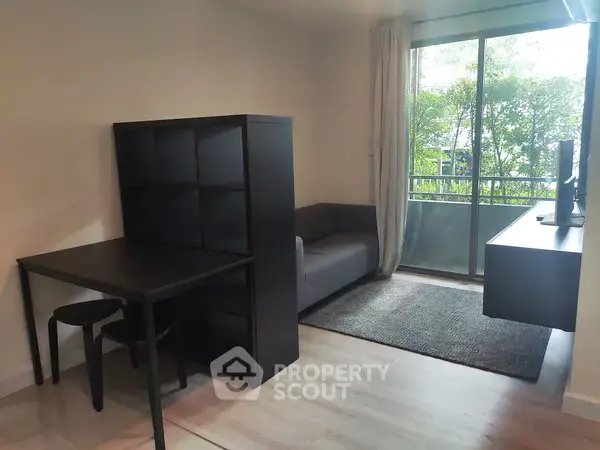 2-BR Condo at Metro Luxe Ratchada near MRT Huai Khwang — photo 3