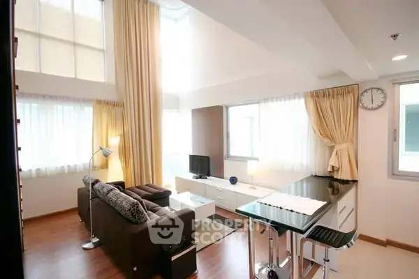 1-BR Condo at The Rajdamri near BTS Ratchadamri — фото 3