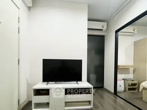 1-BR Condo at Aspire Sathorn - Taksin Copper Zone near BTS Wutthakat — photo 4