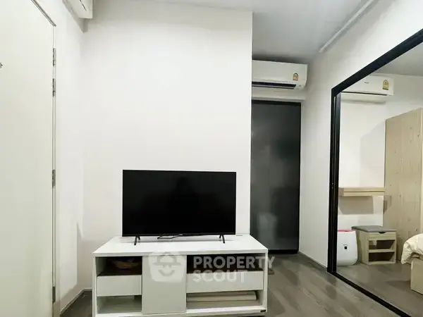 1-BR Condo at Aspire Sathorn - Taksin Copper Zone near BTS Wutthakat — photo 4