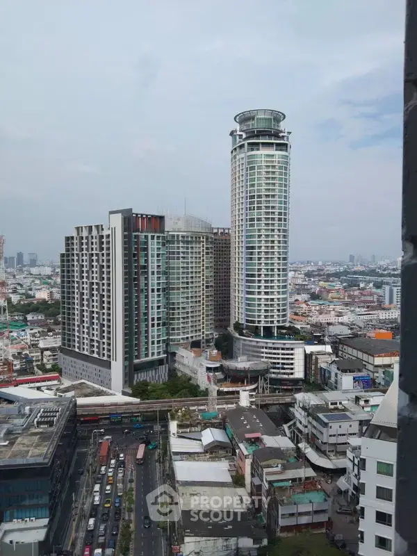 1-BR Condo at KnightsBridge Space Sukhumvit-Rama4 near BTS Phra Khanong — photo 5