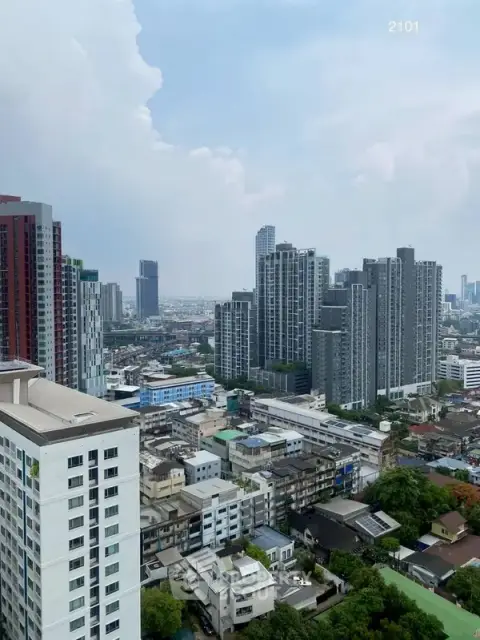 1-BR Condo at KnightsBridge Space Sukhumvit-Rama4 near BTS Phra Khanong — photo 4