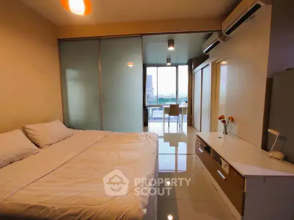 1-BR Condo at The IRIS Rama 9 - Srinagarindra near ARL Hua Mak — photo 2