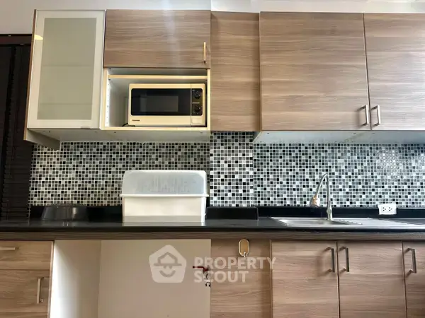 2-BR Condo at Top View Tower Condominium near BTS Thong Lor — photo 6