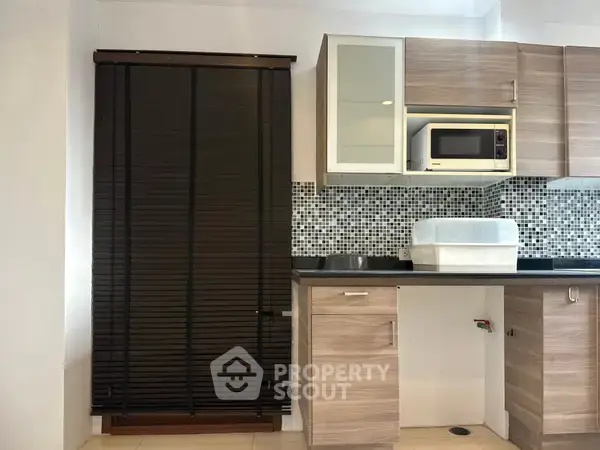 2-BR Condo at Top View Tower Condominium near BTS Thong Lor — photo 7