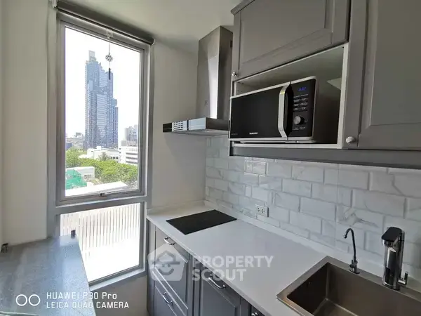 2-BR Condo at Life @ Sathorn 10 near BTS Saint Louis — ภาพ 3