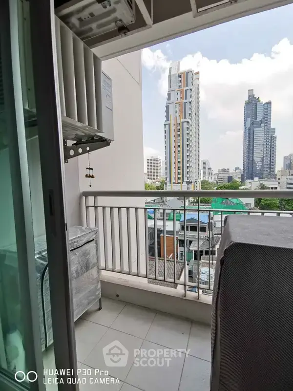 2-BR Condo at Life @ Sathorn 10 near BTS Saint Louis — ภาพ 5
