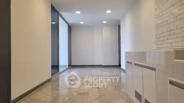 2-BR Condo at Pisawit Tower Condominium near BTS Ha Yaek Lat Phrao — photo 3