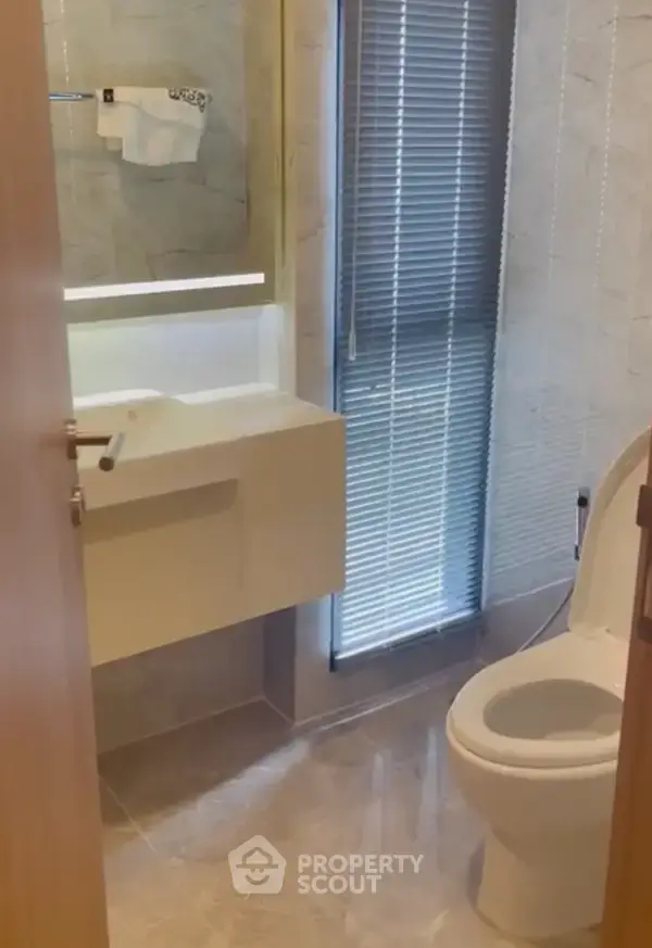 2-BR Condo at Noble Around Sukhumvit 33 near BTS Phrom Phong — фото 6