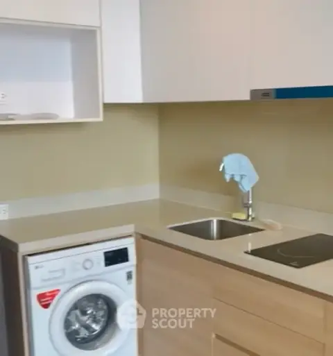 2-BR Condo at Noble Around Sukhumvit 33 near BTS Phrom Phong — фото 4