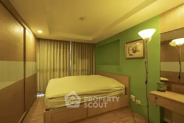 1-BR Condo at The Kris Ratchada 17 near MRT Sutthisan — photo 3