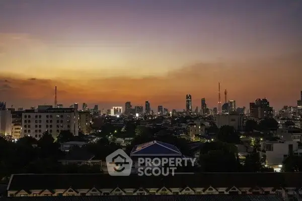 1-BR Condo at The Kris Ratchada 17 near MRT Sutthisan — photo 6