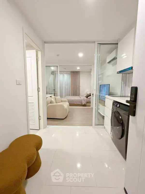 1-BR Condo at Chateau In Town Ratchayothin near BTS Sena Nikhom — photo 2