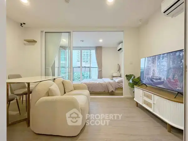 1-BR Condo at Chateau In Town Ratchayothin near BTS Sena Nikhom — photo 4