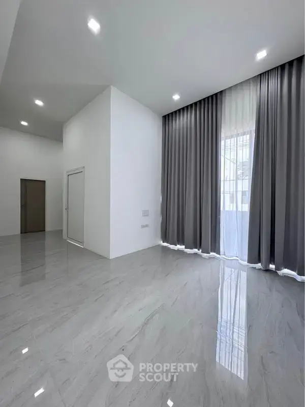 2-BR House in Yang Noeng — photo 3