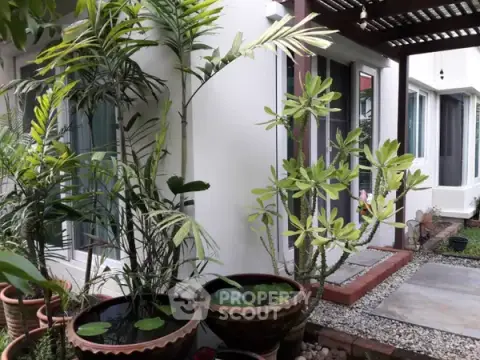 4-BR House at Vararom Charoenmuang Chiangmai in Ton Pao — photo 5