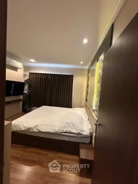 1-BR Condo at The Benefits Condo in San Phisuea — фото 3