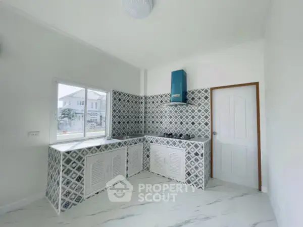 4-BR House in Nong Chom — photo 3