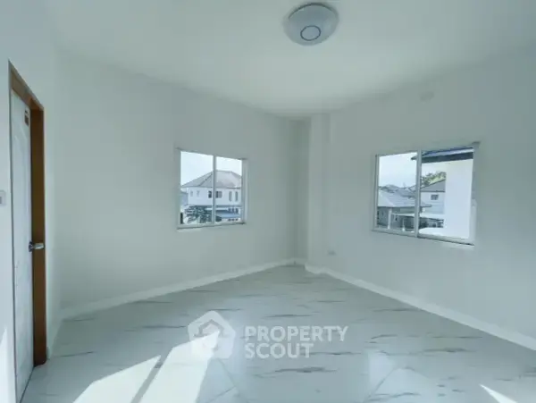4-BR House in Nong Chom — photo 6