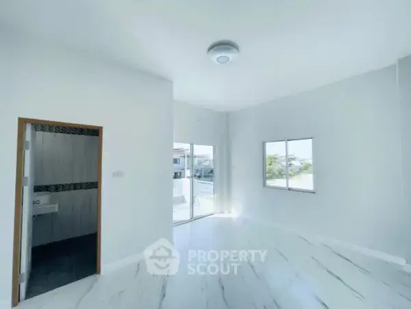 4-BR House in Nong Chom — photo 7