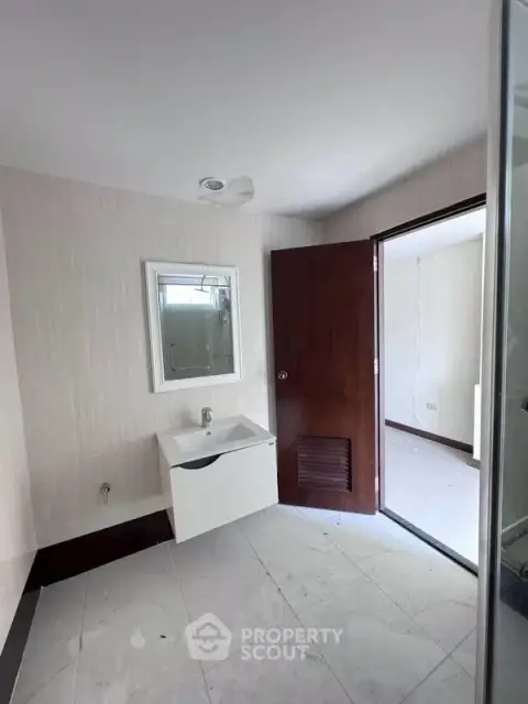 1-BR Condo in Chang Phueak — photo 5