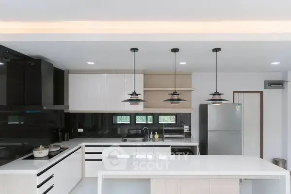 3-BR House in San Kamphaeng — photo 5