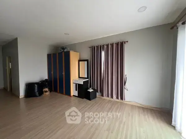 4-BR House in Huai Sai — photo 4