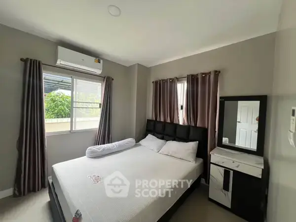 4-BR House in Huai Sai — photo 5