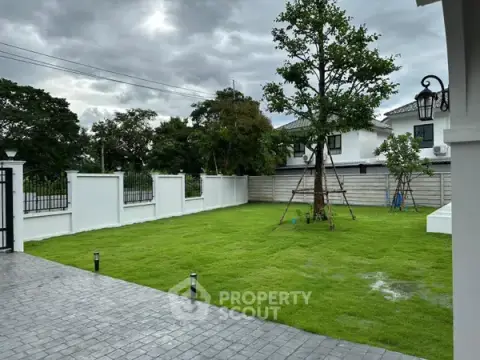 4-BR Villa in Huai Sai — photo 3