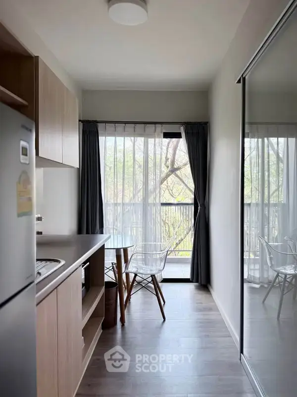 1-BR Condo at The Issara Chiangmai in San Sai Noi — фото 4