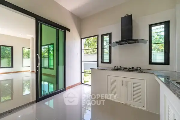 4-BR House in San Phak Wan — photo 7