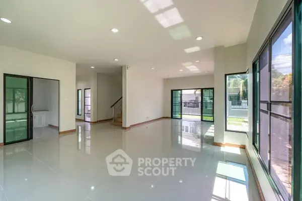 4-BR House in San Phak Wan — photo 6